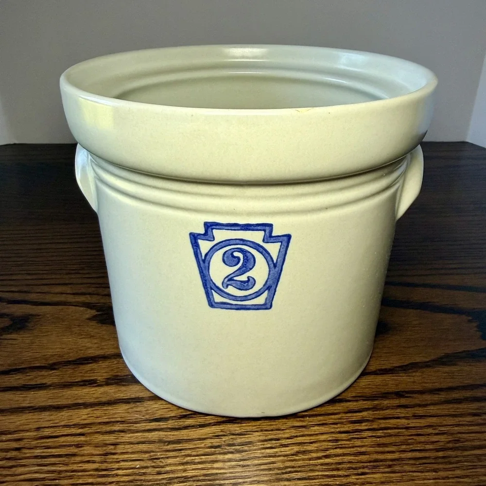 VTG Pfaltzgraff Yorktown Keystone Blue #2 Canister Crock Storage Jar Excellent